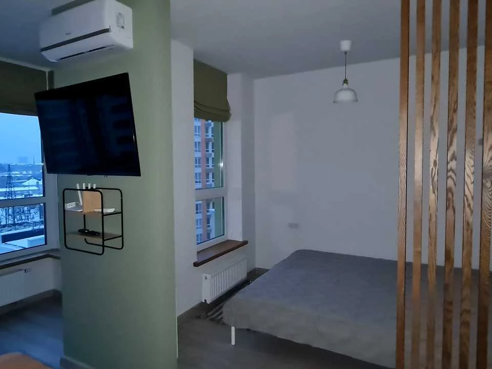 Apartment. Kyiv, Beryeste district.