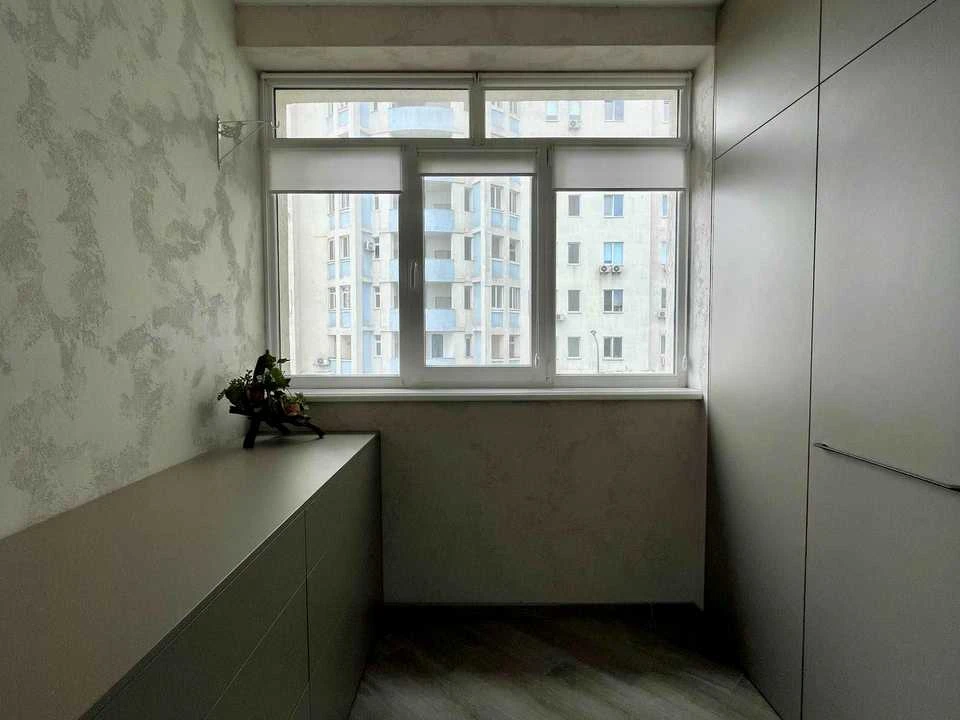 Квартира. Микола Михновского, Киев.