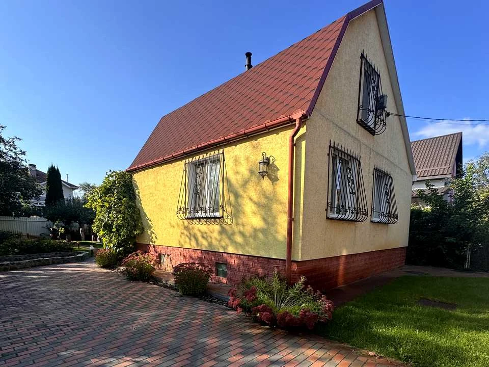 House. Bogatyrska Street, Kyiv