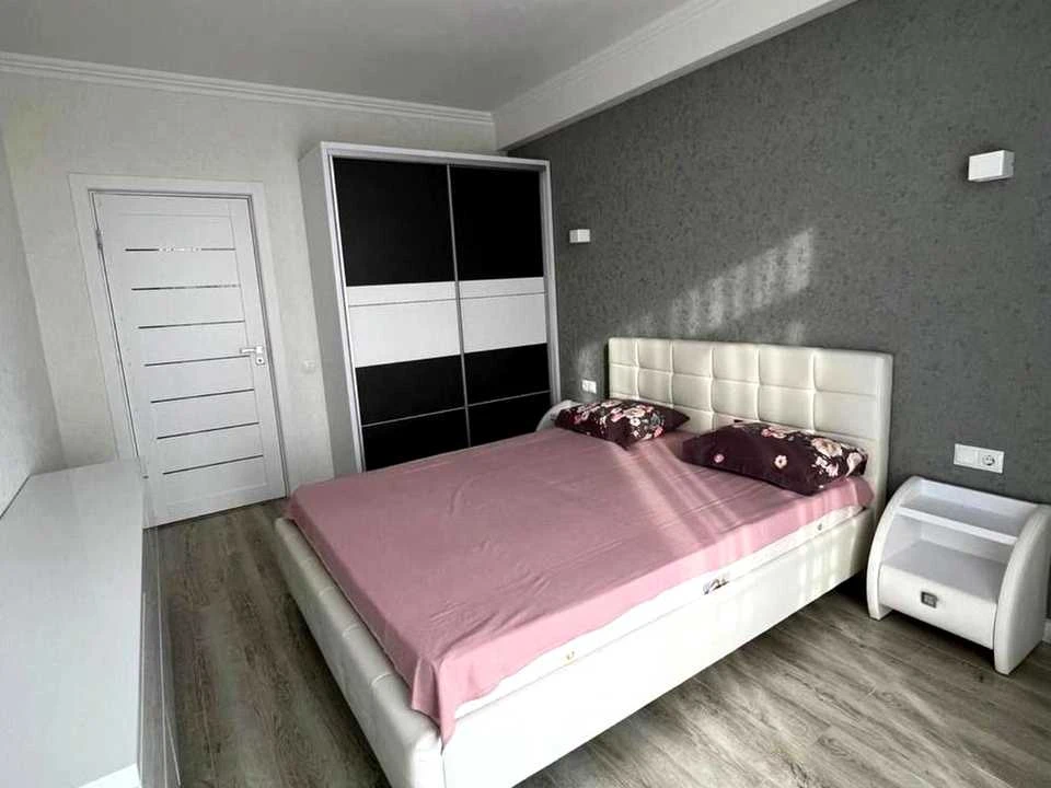 Apartment. Lviv, Pod Holoskom Street.