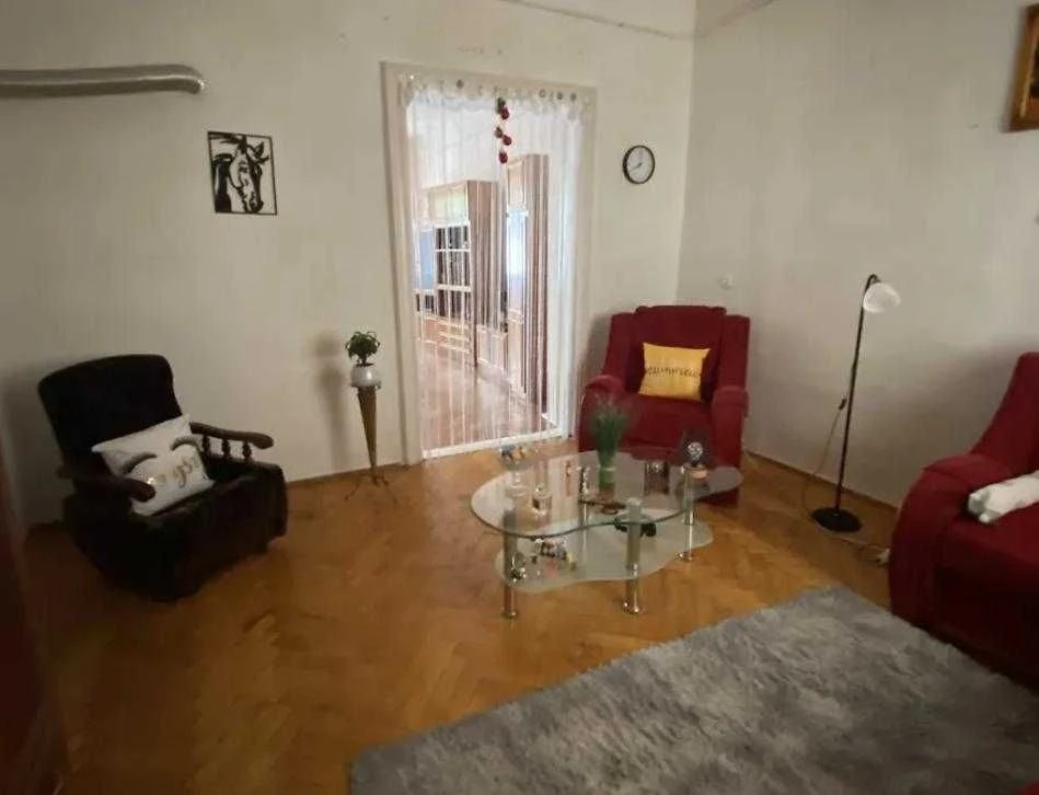 Spacious apartment for sale in Шевchenkivsky district