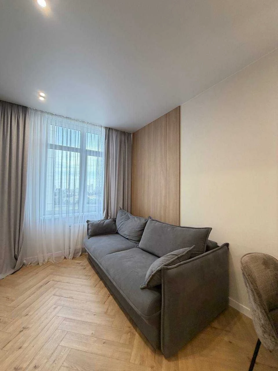 63 ПЕРЛИНА | 1-комнатная квартира 43 м² — ремонт, вид на ипподром