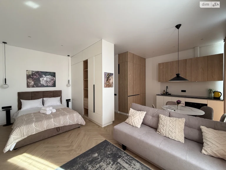 Long-Term Rental Apartment in Arcadia