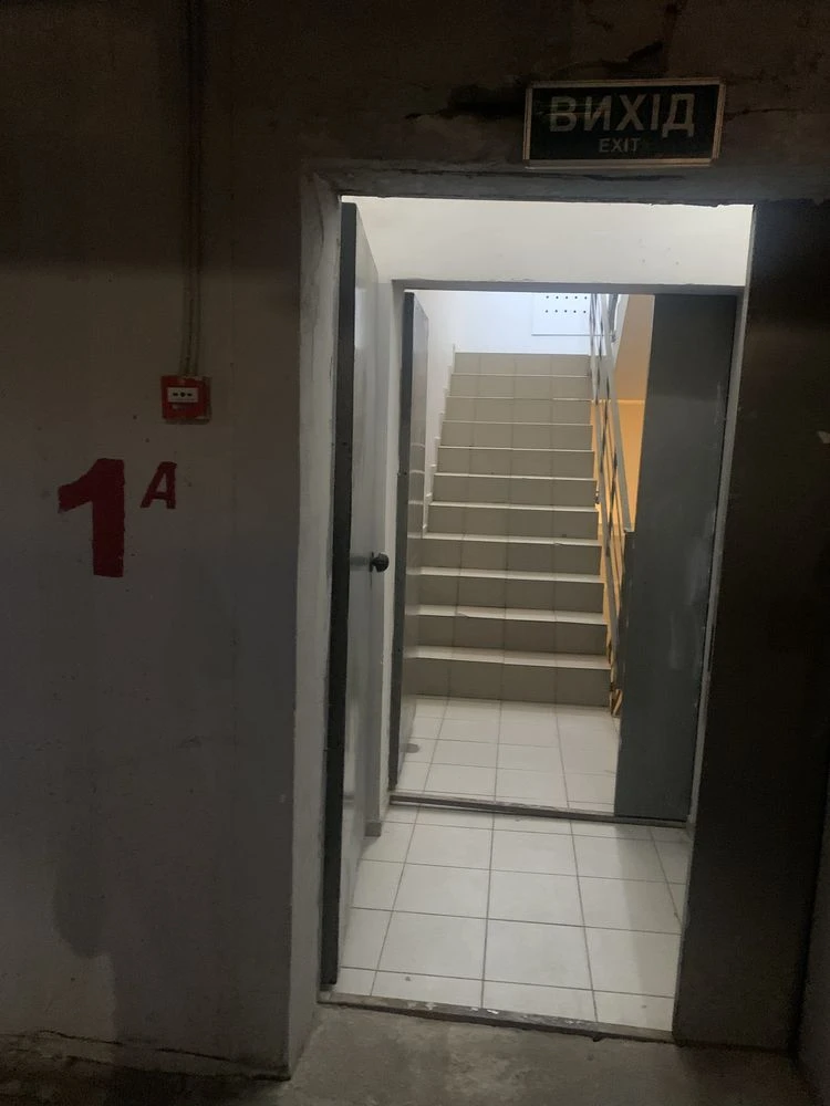 Продам паркомісце на Гетьмана 1