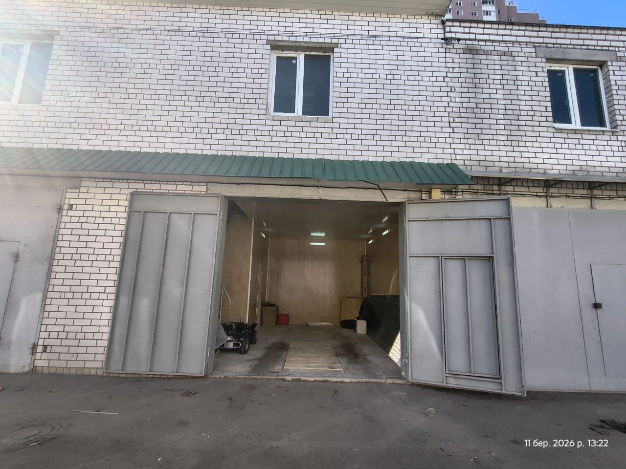 Продам гараж Північ север пивнич 3 поверхи по 5х6  висота 3.