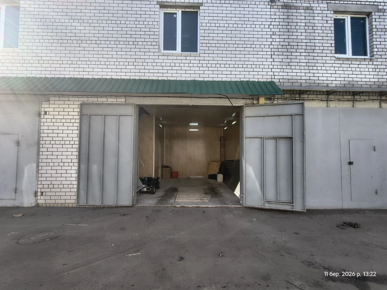 Продам гараж Північ север пивнич 3 поверхи по 5х6  висота 3.