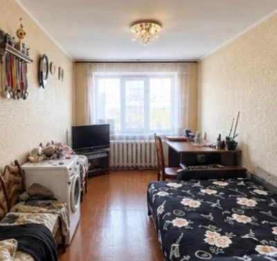 Продам 2к в центрі