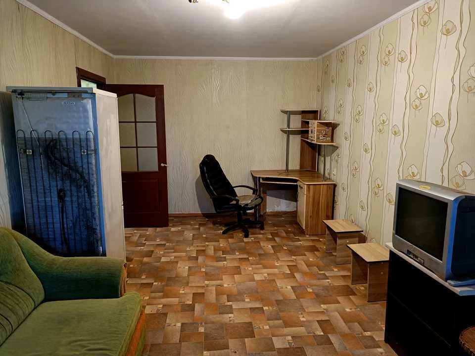 Apartment. Zakhysnykiv Ukraini Street, Chernihiv