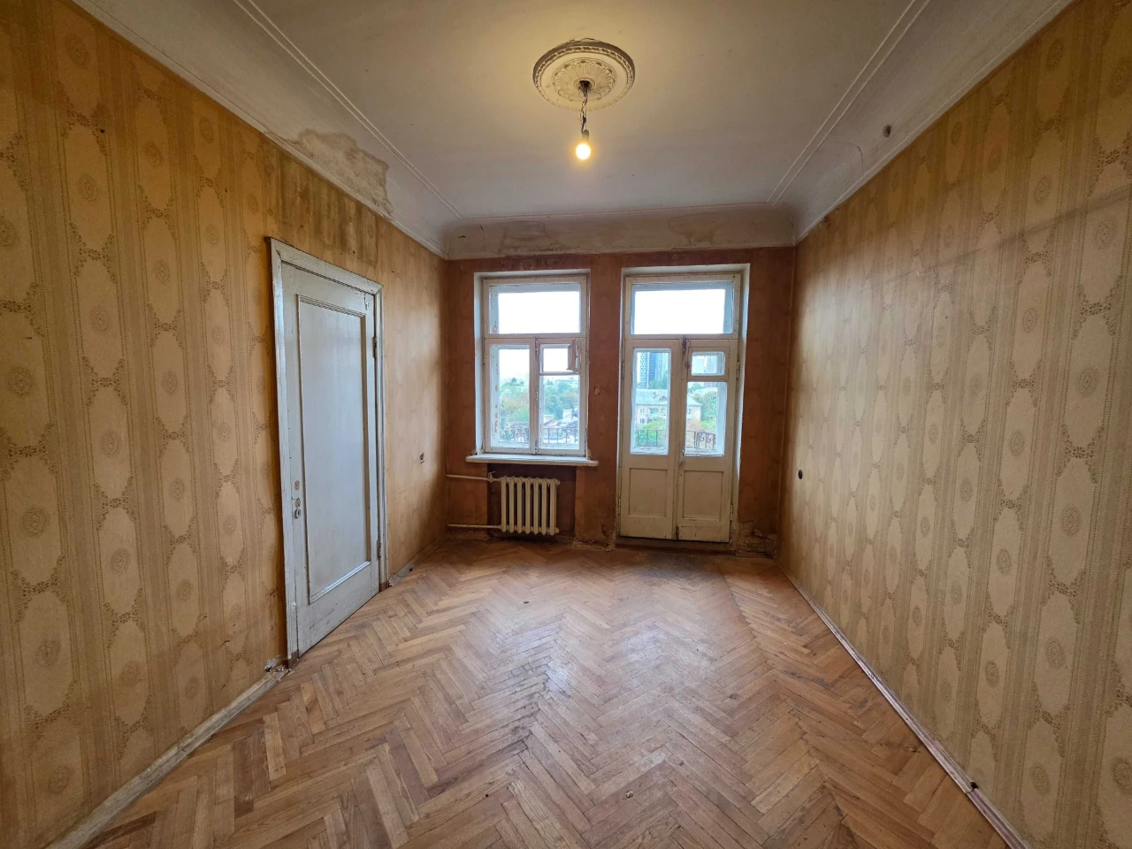 Продаж 2-к квартири  56 кв.м. вул. Деревлянська 12/42 під ре