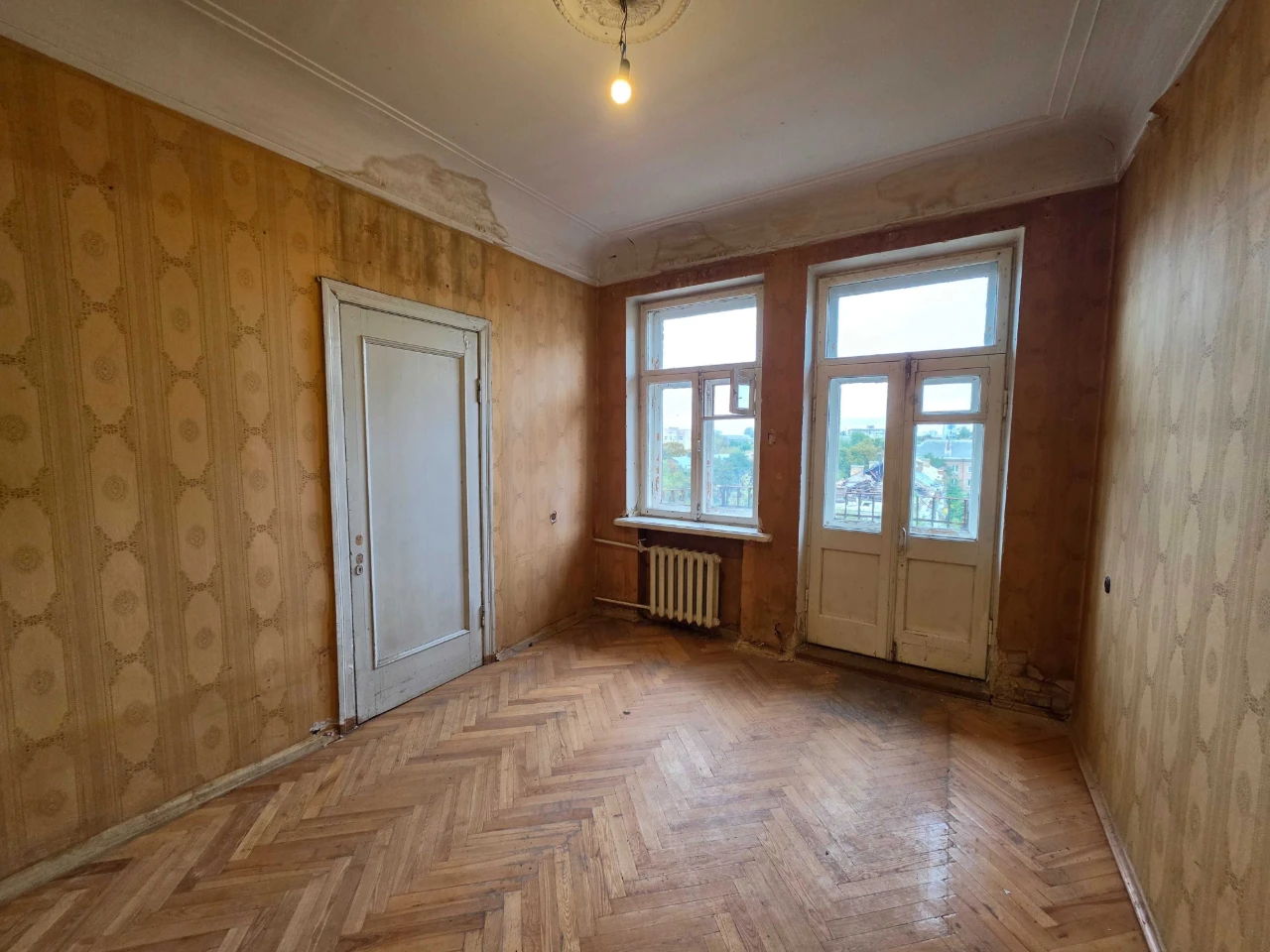 Продаж 2-к квартири  56 кв.м. вул. Деревлянська 12/42 під ре