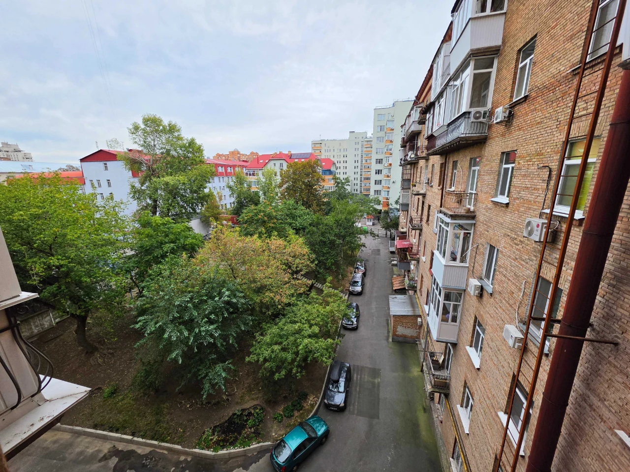 Продаж 2-к квартири  56 кв.м. вул. Деревлянська 12/42 під ре