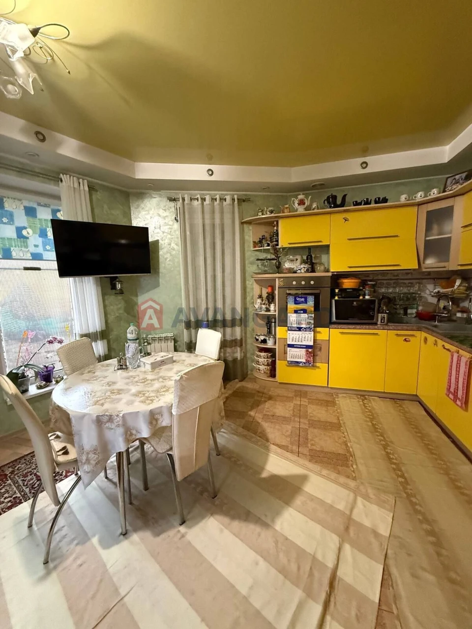 Продажа двухэтажного дома в Космическом районе.
