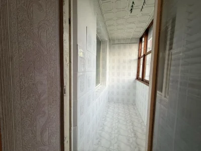 Отличная 2-комнатная квартира в кирпичном доме в районе Выставка, недалеко от Кармен
