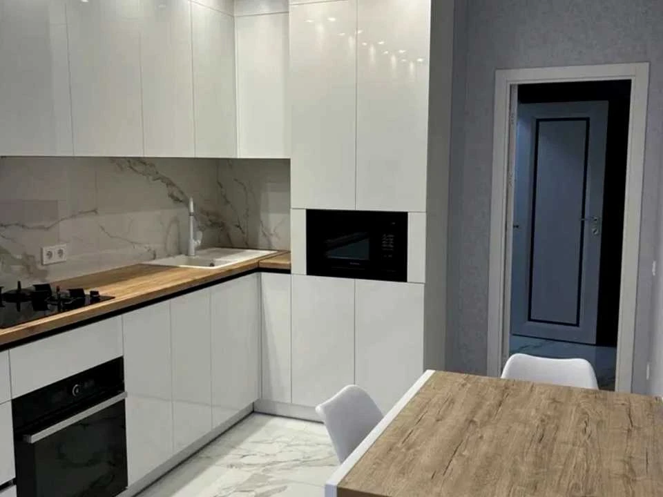 Apartment. Zamarsytynska St., Lviv