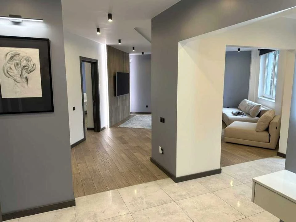 Apartment. Lviv, Pekarska Street