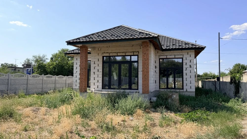 Продаж сучасного одноповерхового будинку в Космічному мікрор
