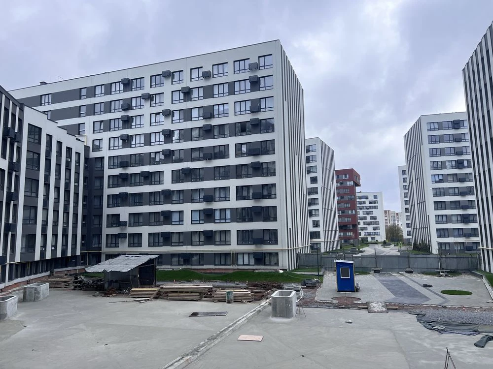 Greenville Park Apartment 1 room FOR SALE