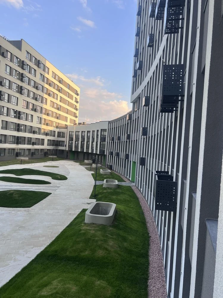 Greenville Park Apartment 1 room FOR SALE