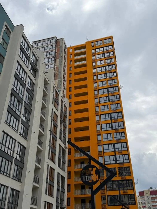 Продам 1к квартиру в кирпичном новострое ЖК СиаТаун  ул Саха