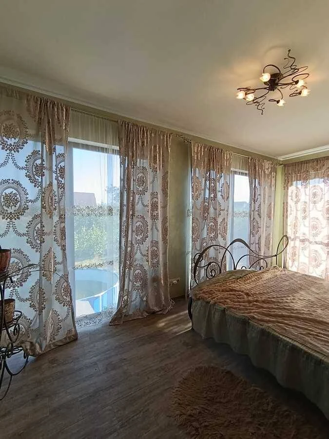 Продам 5-к будинок Київ, Дарницький, Центральна вул.