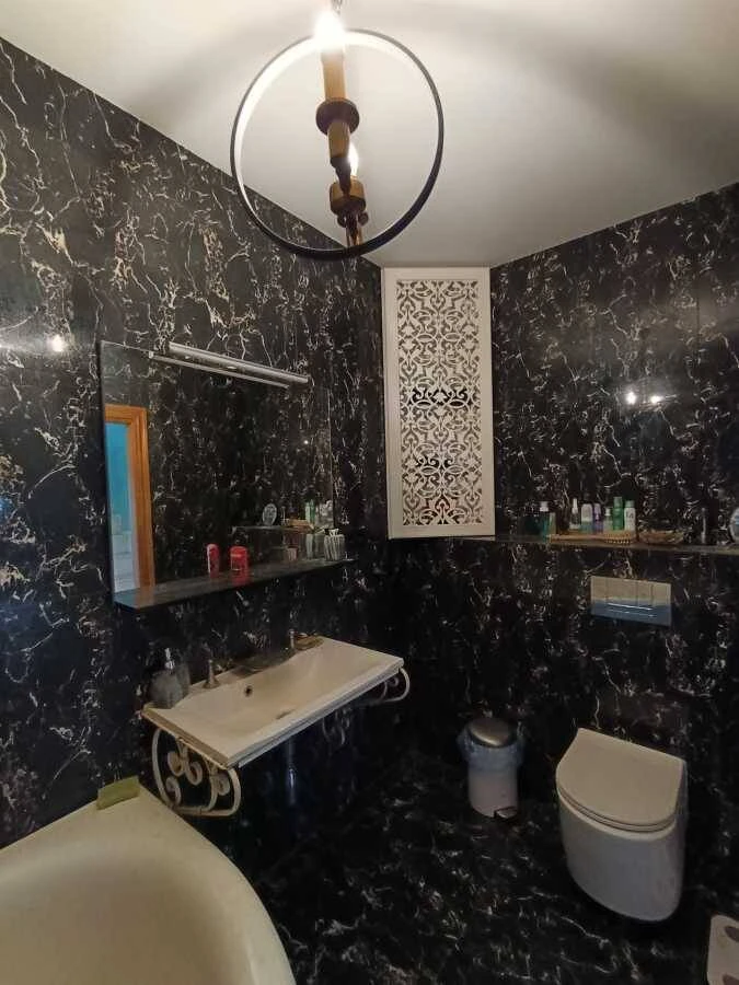 Продам 5-к будинок Київ, Дарницький, Центральна вул.
