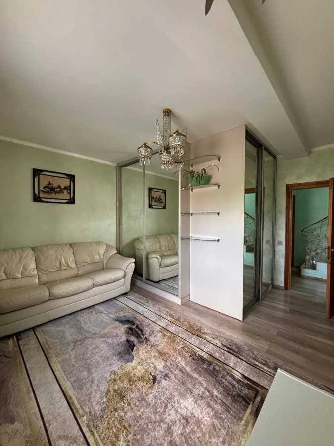 Продам 5-к будинок Київ, Дарницький, Центральна вул.