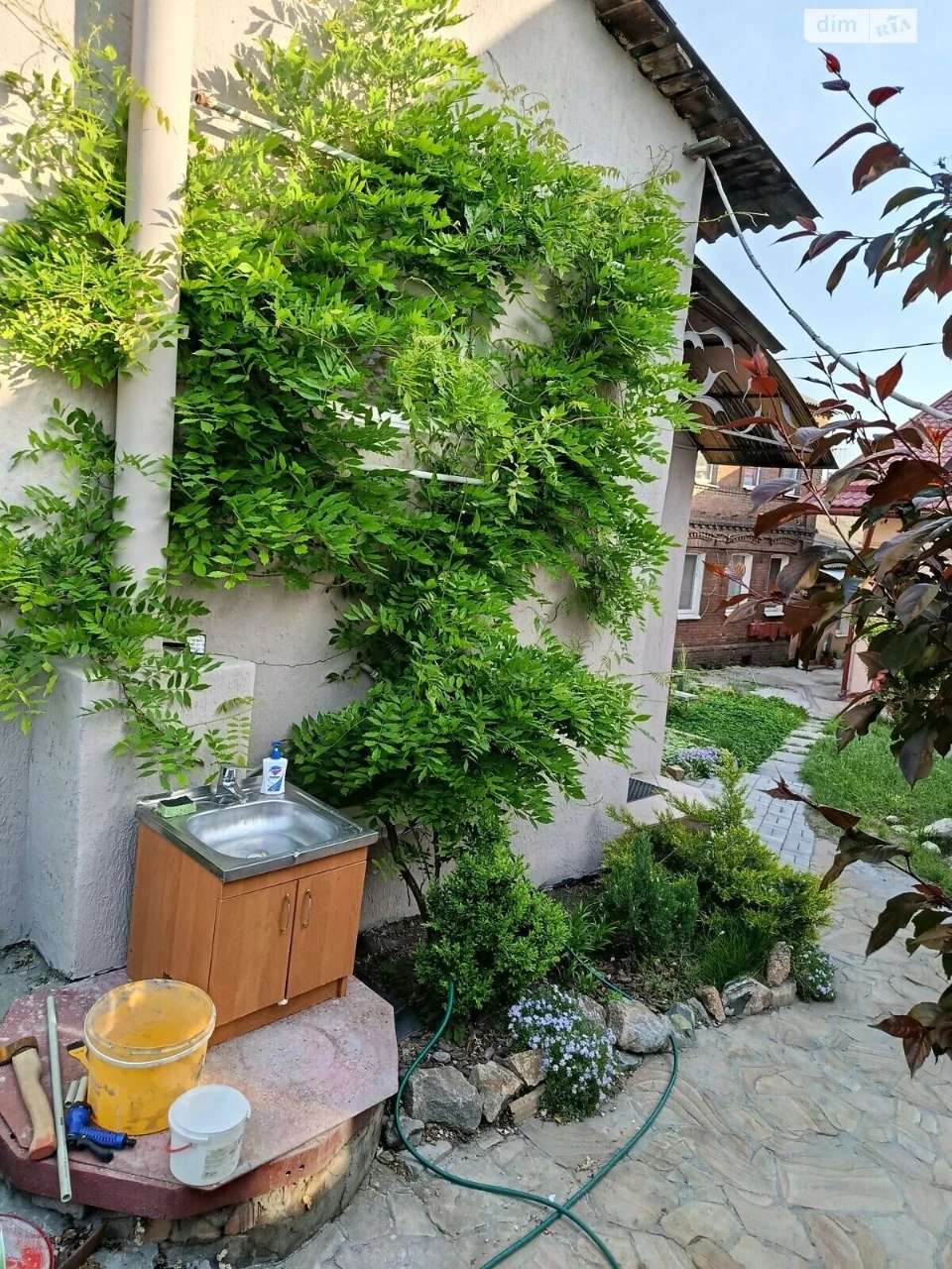 Sale of a House Section in Chechelsky