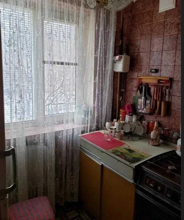 For Sale: 3-Bedroom Apartment in the Ukraine Mall Area.