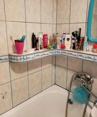 For Sale: 3-Bedroom Apartment in the Ukraine Mall Area.