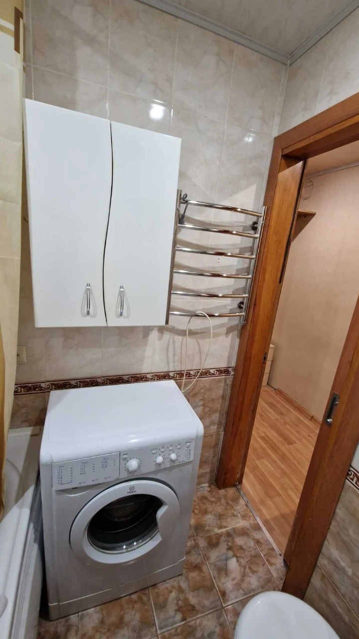 Продам 1кв Павлове Поле м.Бот.сад 7хв пішки вул.О.Яроша 47 є