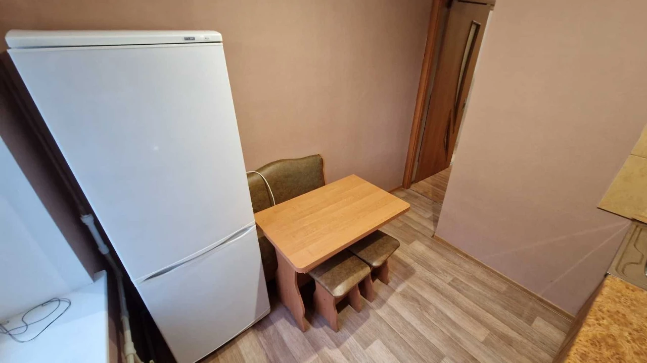 Продам 1кв Павлове Поле м.Бот.сад 7хв пішки вул.О.Яроша 47 є