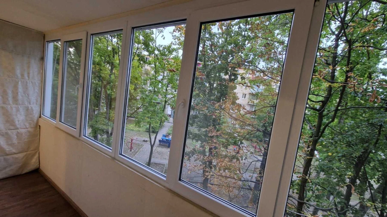 Продам 1кв Павлове Поле м.Бот.сад 7хв пішки вул.О.Яроша 47 є