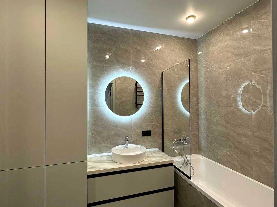 Apartment. Kyiv, Dniprovska Naberezhna st.