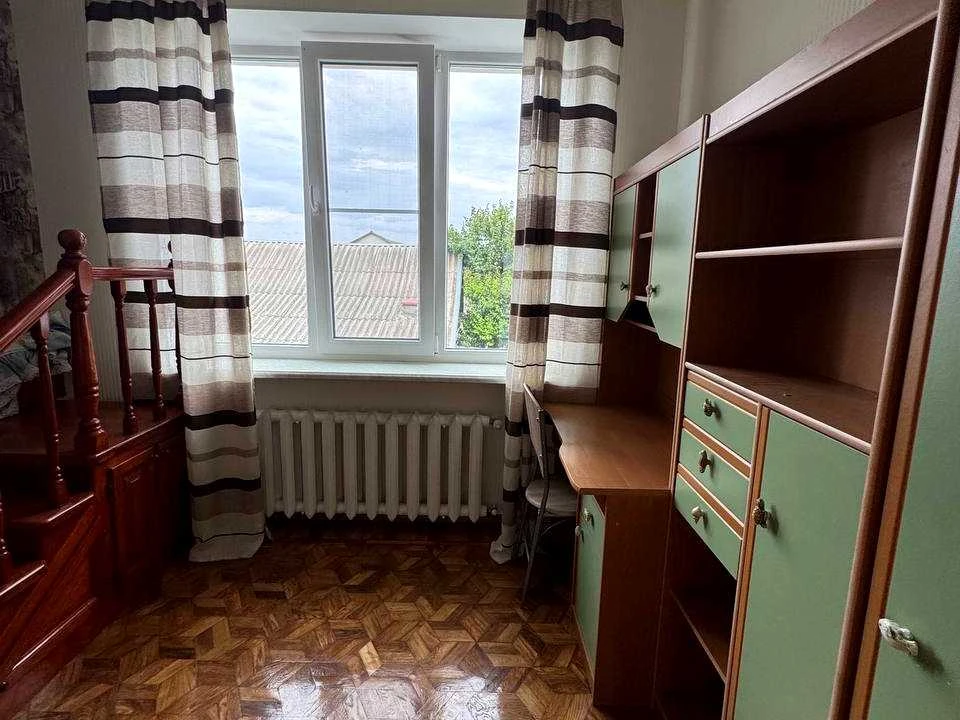 Apartment. 44th Line, Street
