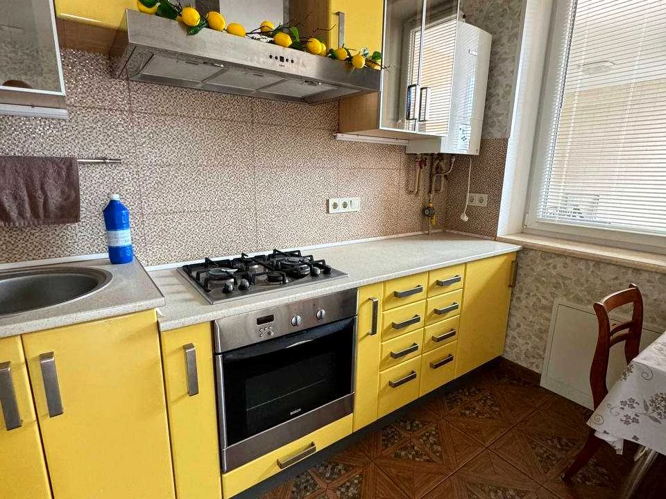 Apartment. 44th Line, Street