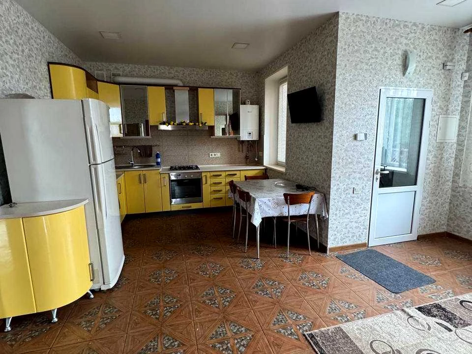 Apartment. 44th Line, Street