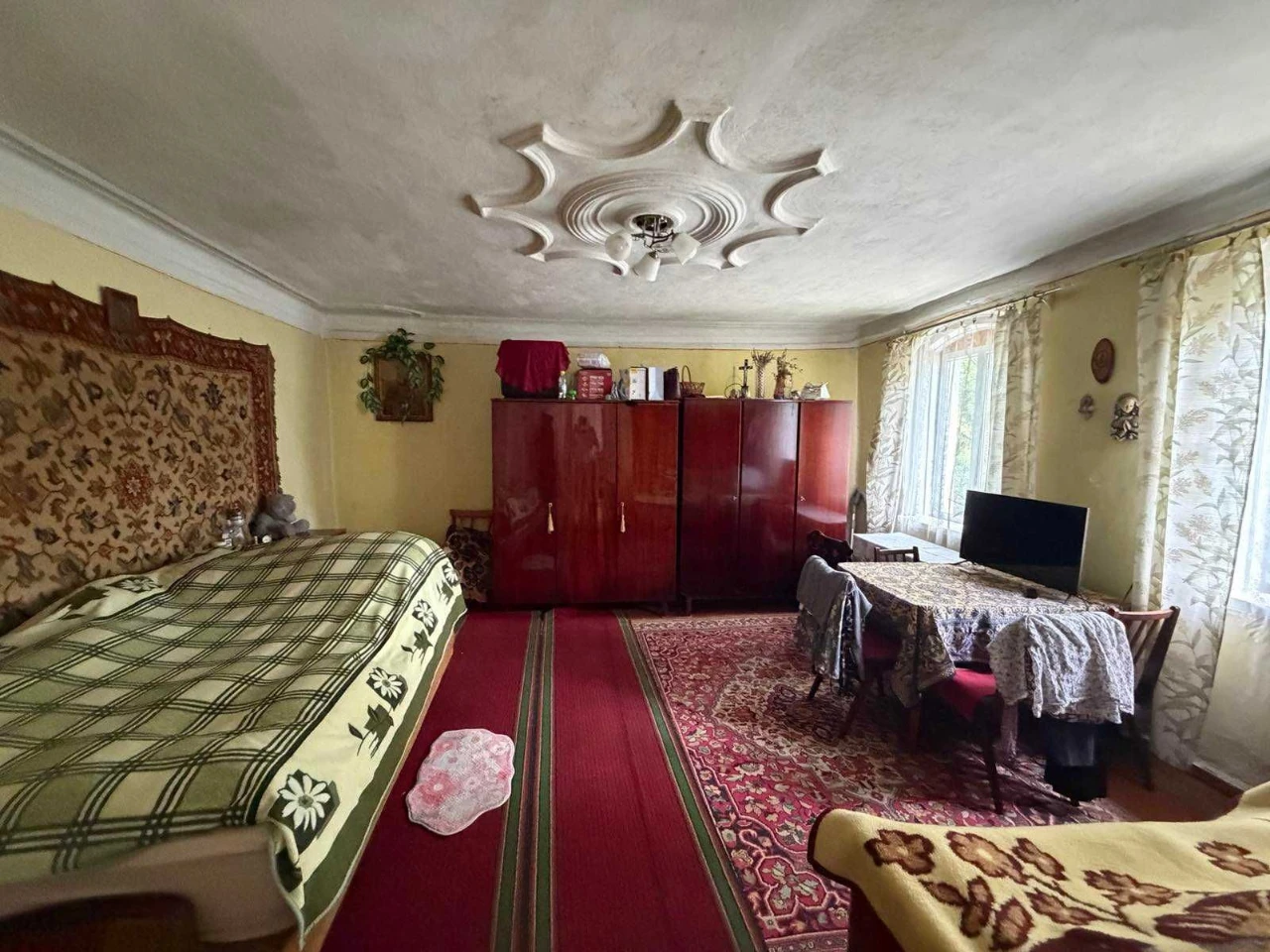 Продам частину будинку в центрі міста