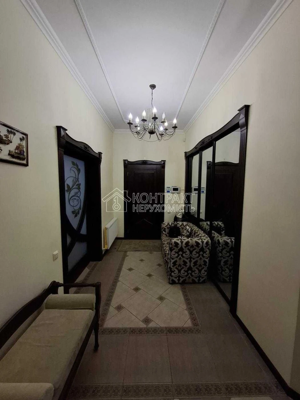 Продажа дома Салтовка котедж 307 м2, з бомбосховищем, м. Сту