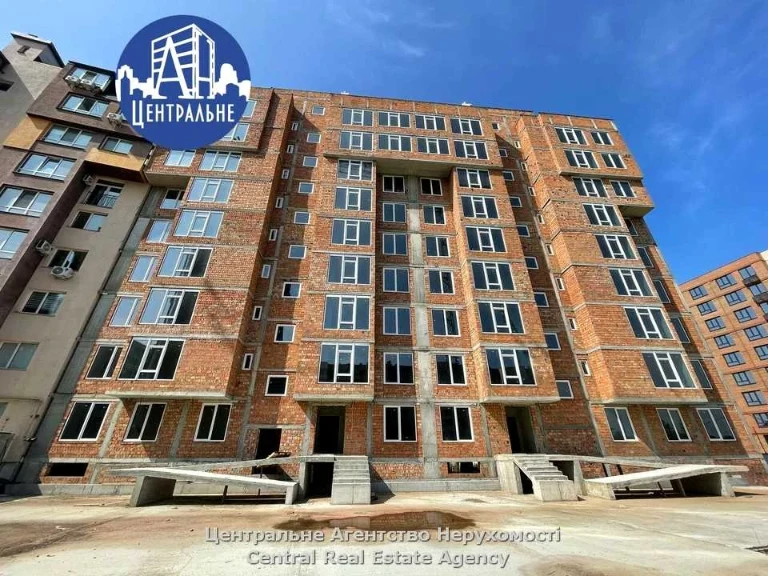 Apartment. Chernivtsi, Volodymyr Velikogo Street