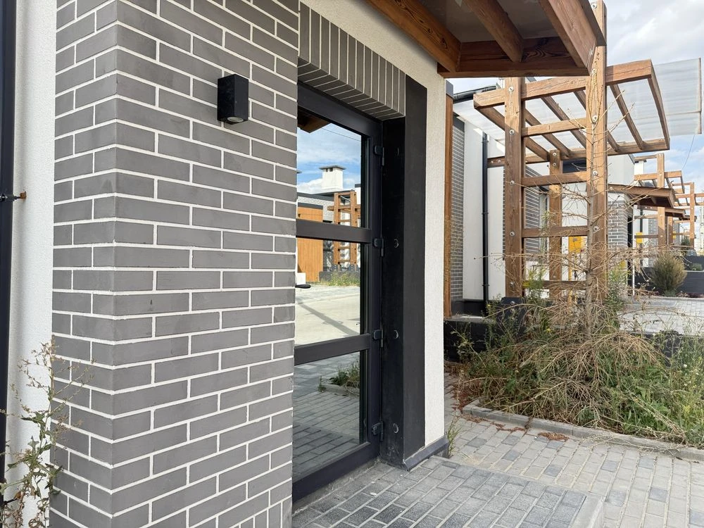 Таунхауси в Рівному | 88–98 м² | Власний двір | Від 73 000 $