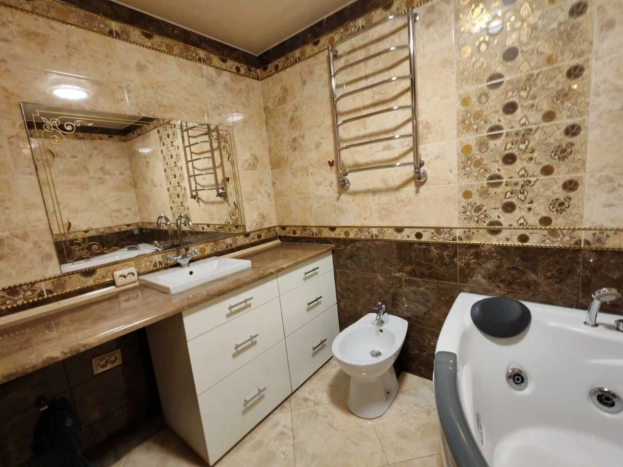 For sale, two-level apartment in Tiahilov (3725)