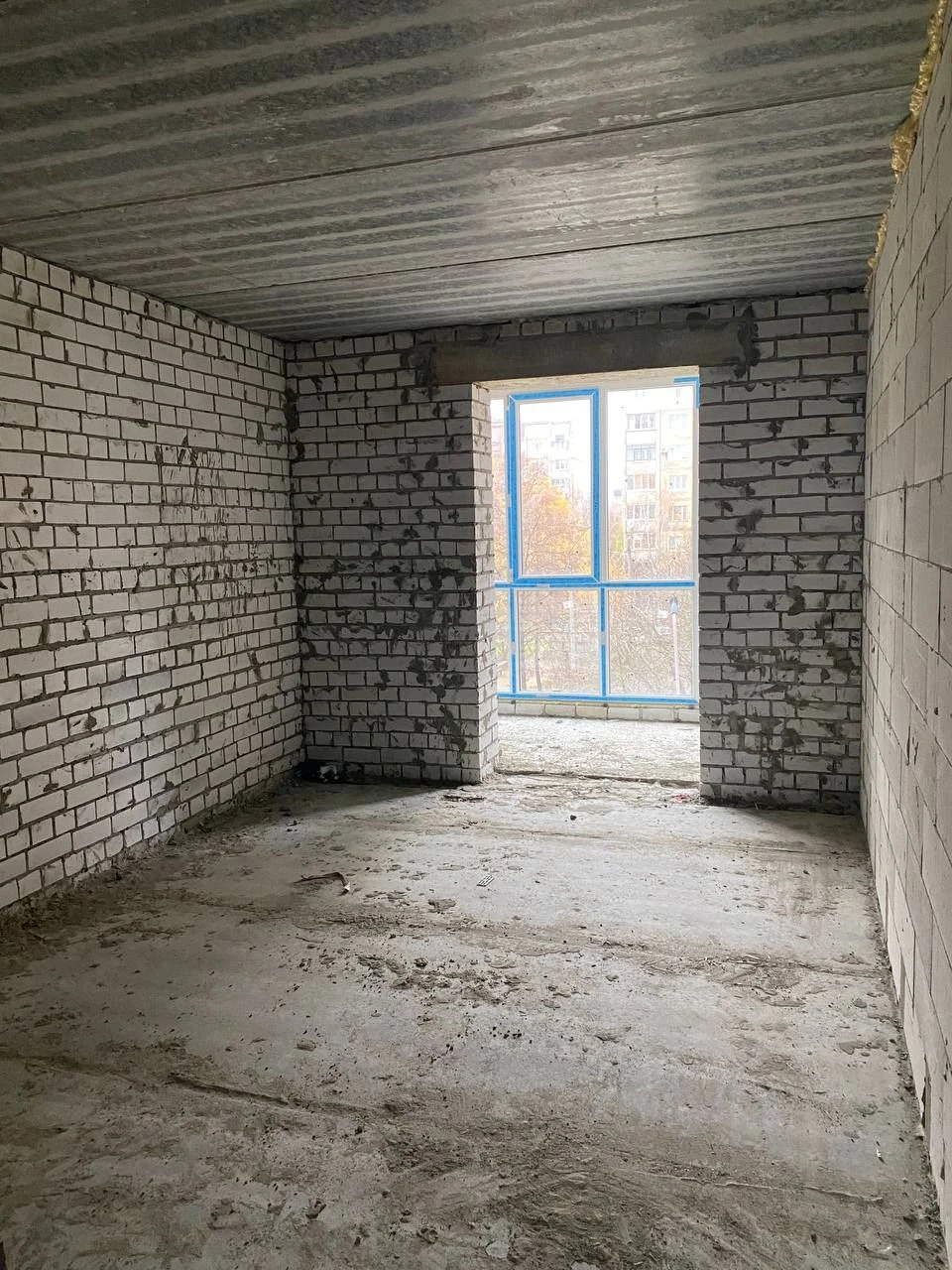 Spacious 2-bedroom apartment for sale in the Gvardyiske residential complex