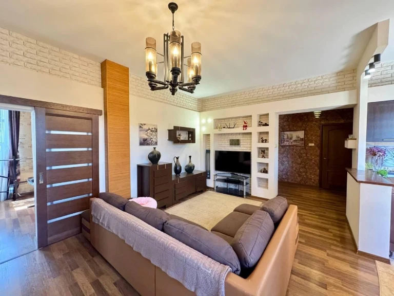 Sale of a 4-room apartment in a new building, city center, individual heating
