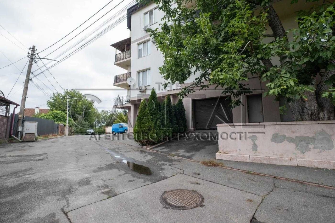 Sale of Apartment in Residence "Tyhoretsky" / Seeman Paliya Street / Holosiiv