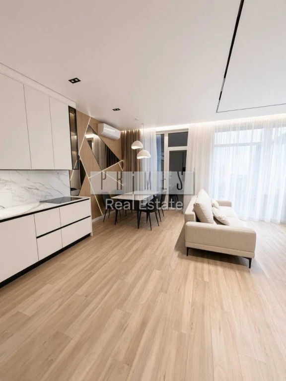 Sale of a modern townhouse in the Darnytskyi district, Kyiv