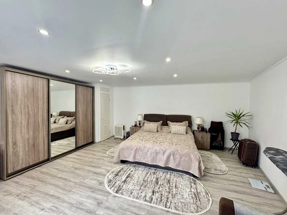 Дом. Дніпро, проспект Жоржинский