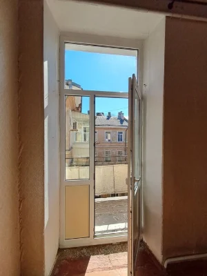 Продам 4-х комнатную квартиру в Центре города