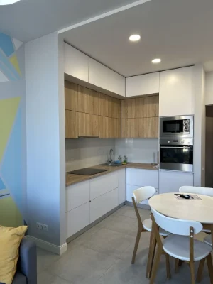 Продам 2 комнатную квартиру с видом на море 35 жемчужина , А