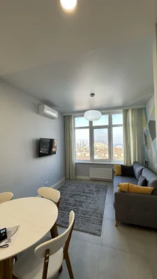 Продам 2 комнатную квартиру с видом на море 35 жемчужина , А
