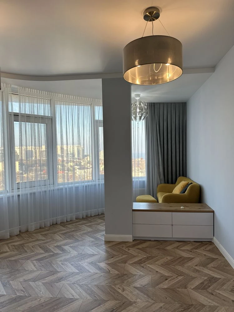 Продам 2 комнатную квартиру с видом на море 35 жемчужина , А